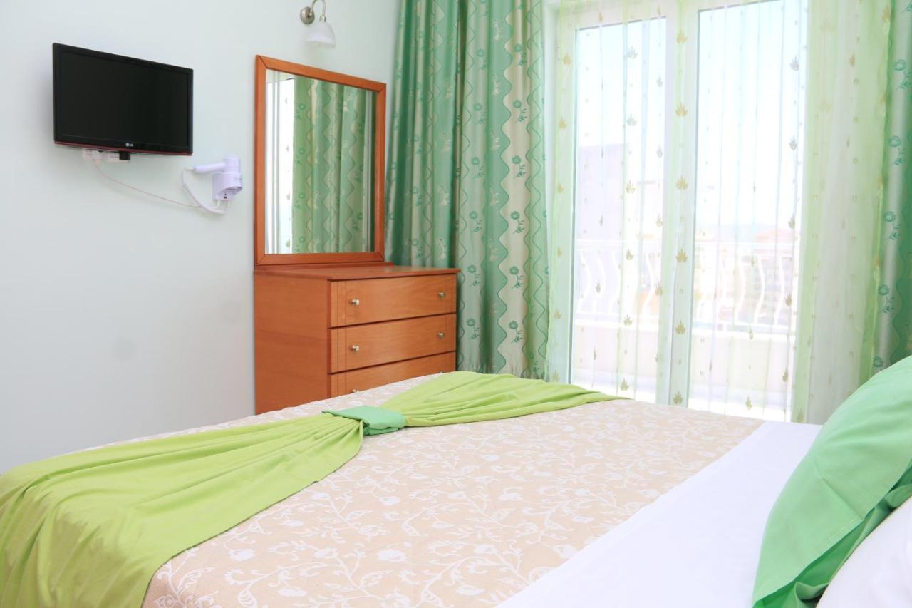 Isabela Apartments Саранде Екстериор снимка