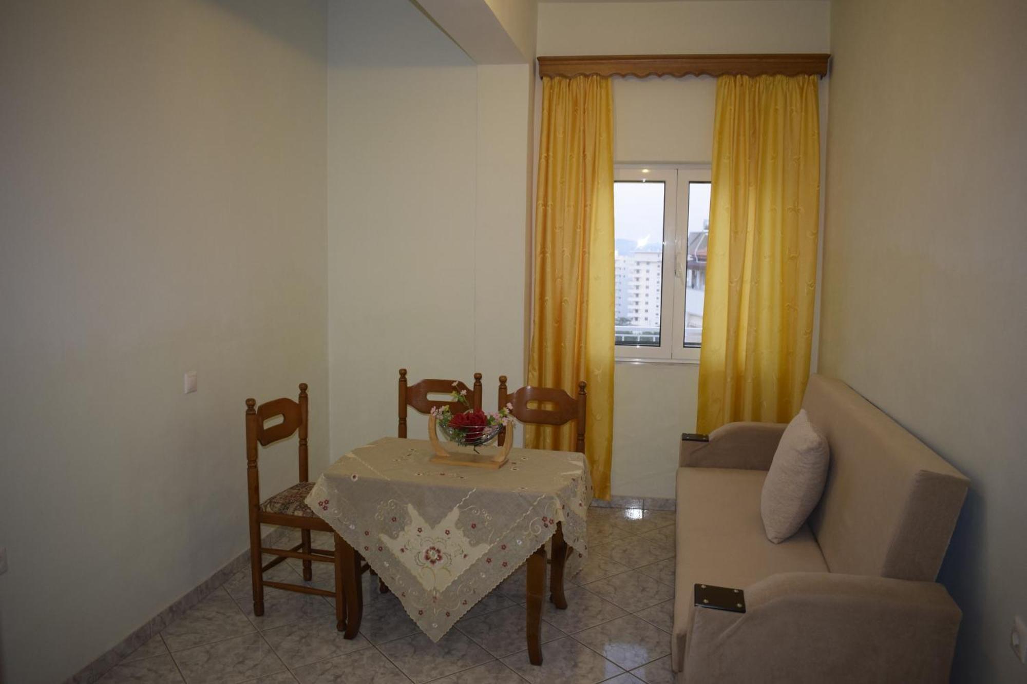 Isabela Apartments Саранде Екстериор снимка